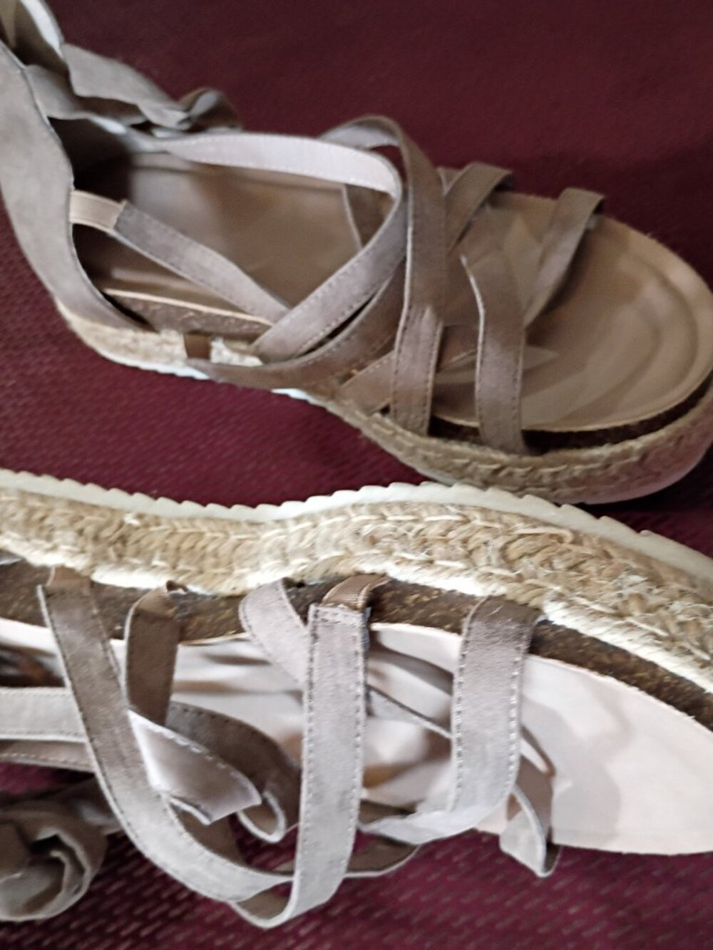 Women's Wedge Sandals - Picture 12 of 15